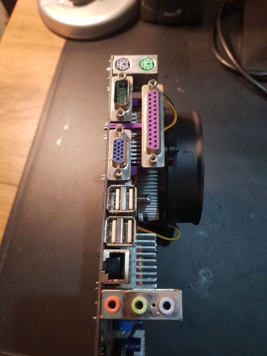 Продам плату на Zeon