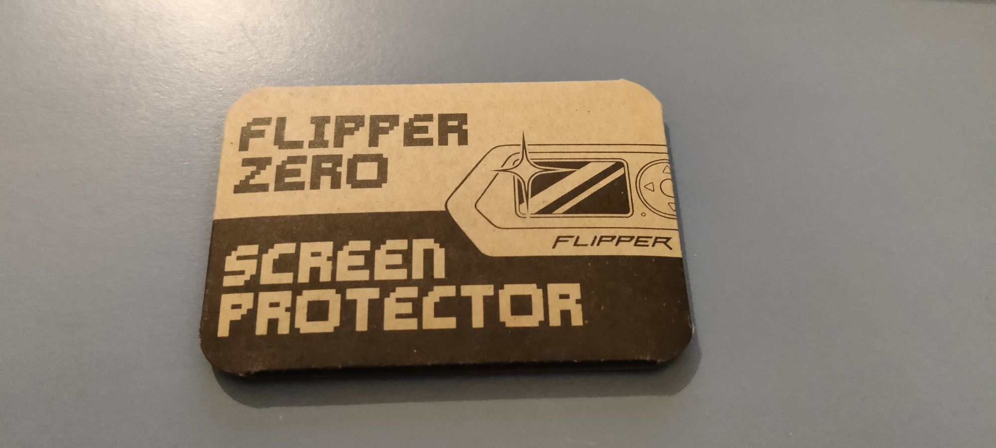 Vând Flipper Zero cu accesorii - totul sigilat