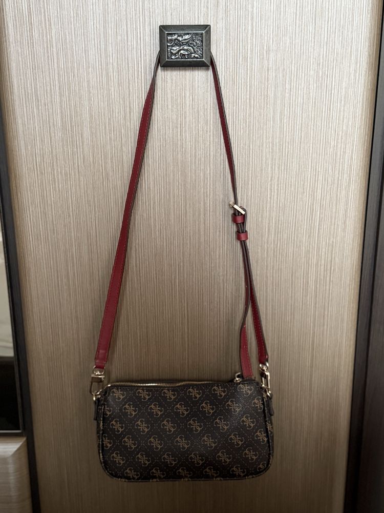 Оригинална Чанта Guess