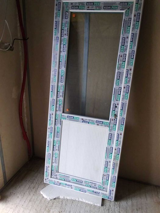 PVC врата балконска, нова