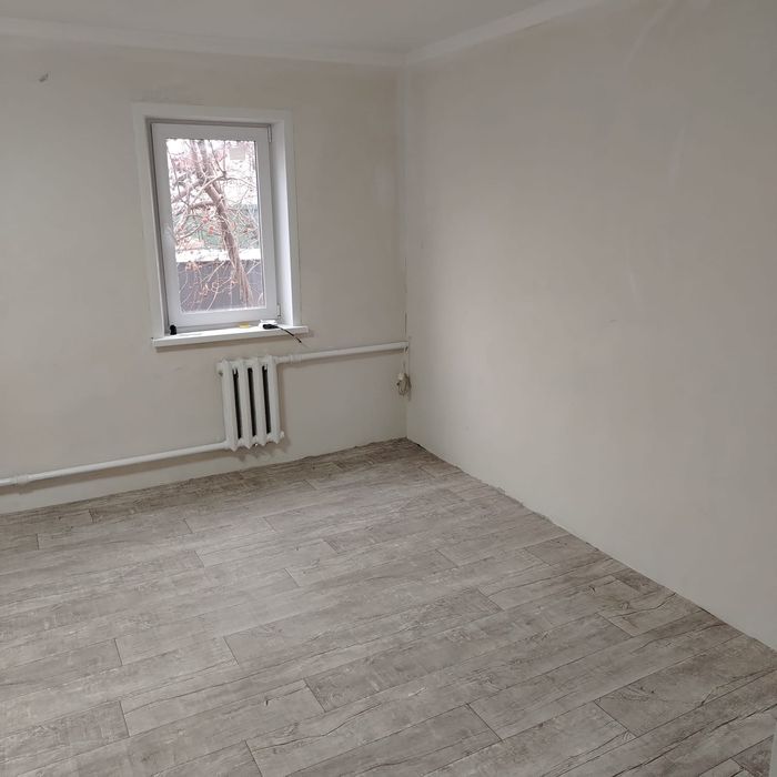 Продается дом ,на одного хозяина.  р-н Универсама