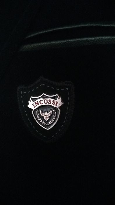 Велюровый пиджак"Incossi"(Turkey) мальчиковый черного цвета(10-11 лет)