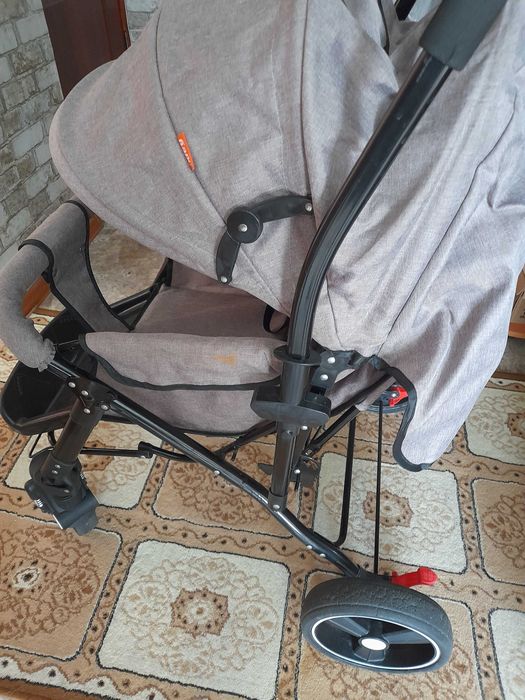 Детская коляска.