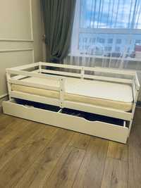 Кровать детская с матрасом и ящиками