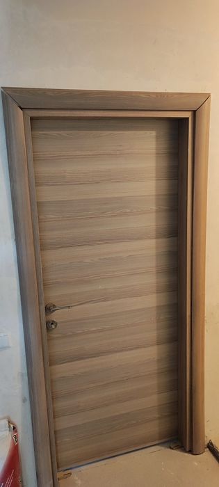 Интериорни врати