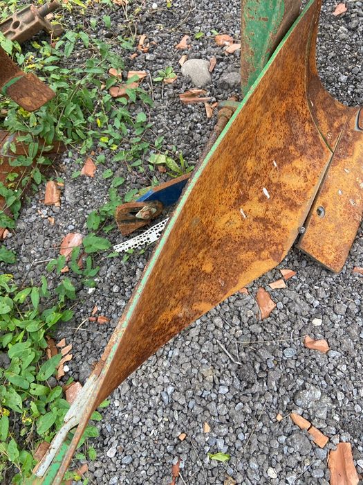 De vanzare plug Gassner 4 trupite reversibil si freza Lelly 2,5m