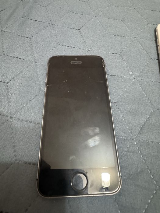 Iphone 5S , 6S 16Gb