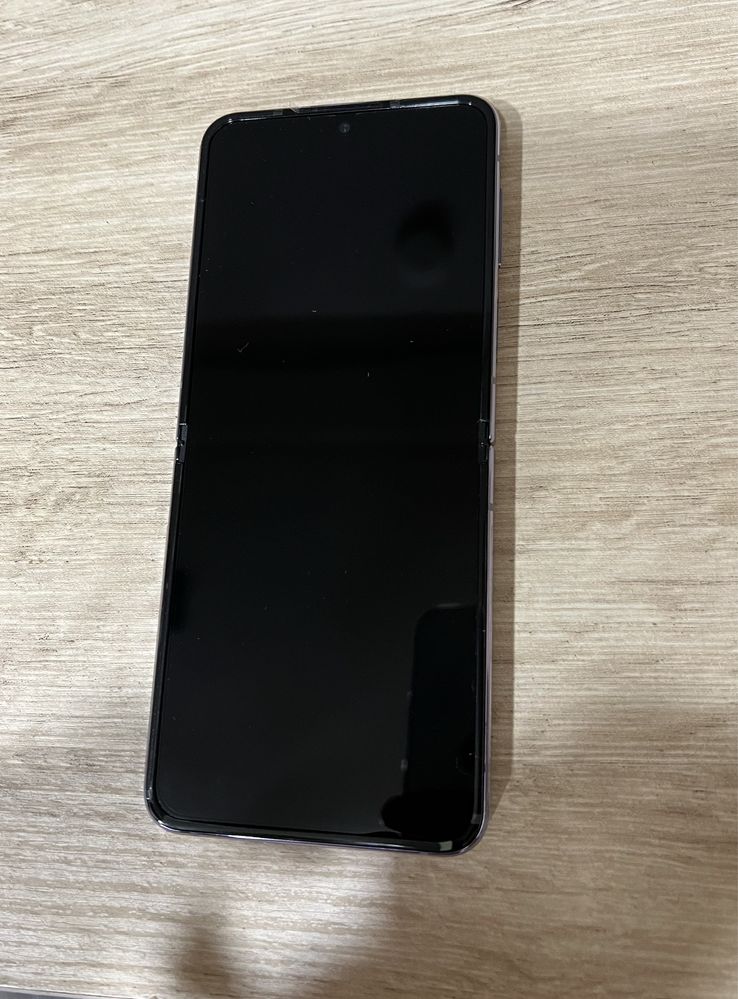Samsung galaxy Z flip 4