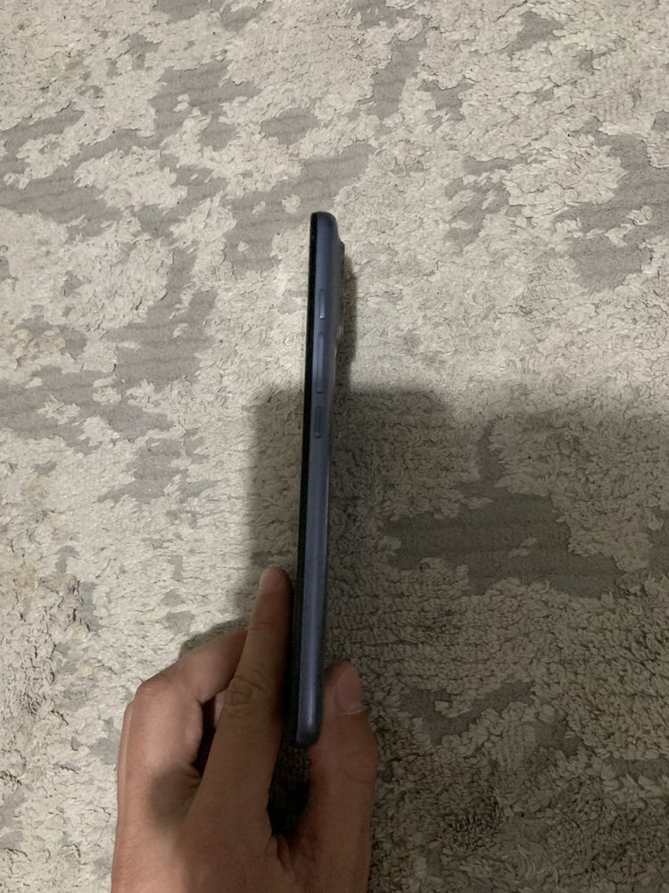 Продавам Motorola g60
