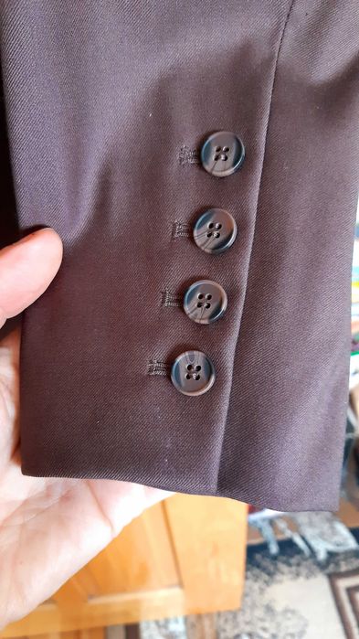 Дамски костюм с пола и панталон