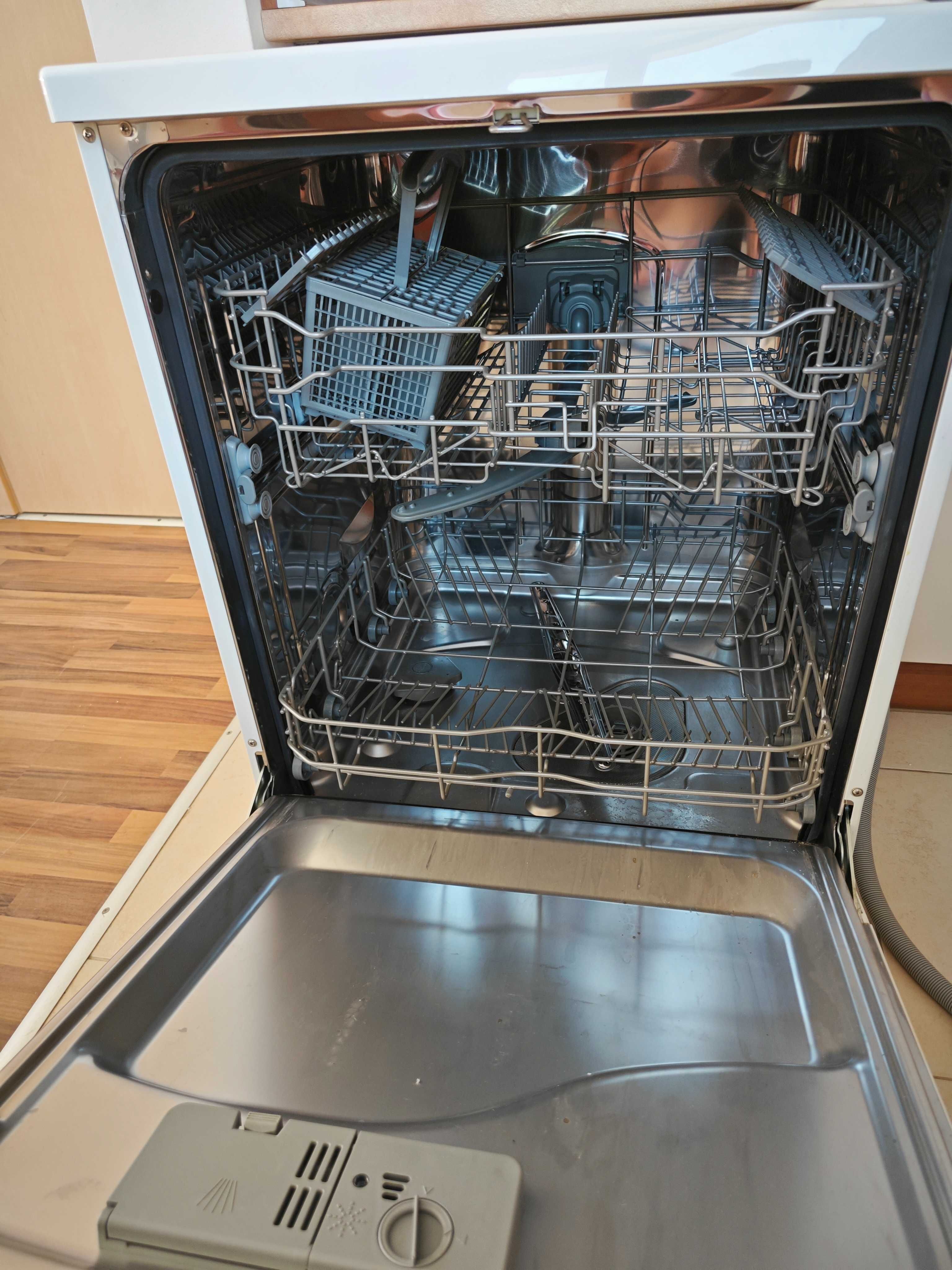 Съдомиялна машина SilverLine BM11015