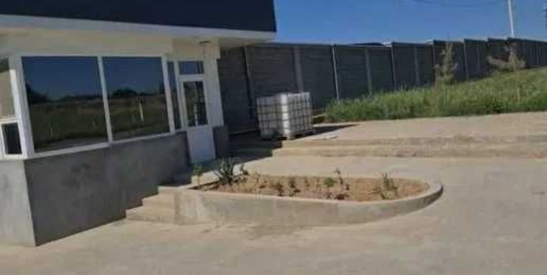 BAZA biznesga tayyor joy sotiladi Srochno 5-gektar