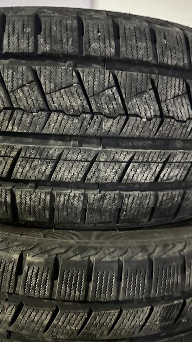 Новый қысқы балондар сатылады. Жағдайы жақсы. 245/45/18