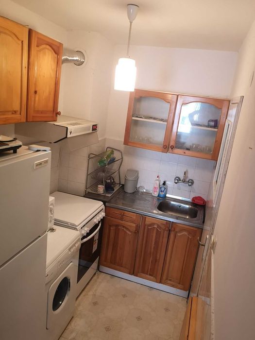 Дава се под наем Едностаен апартамент в Бургас, Лазур - 45 кв.м за 153 € - Снимка #3