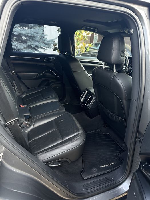 Porsche cayenne 3.0 245cp