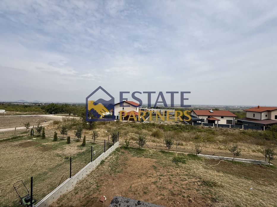 Къща в Пловдив, област-с.Брестник площ 172 цена 316000