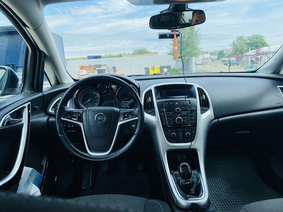 Opel astra J 1.4 Benzina Clasic