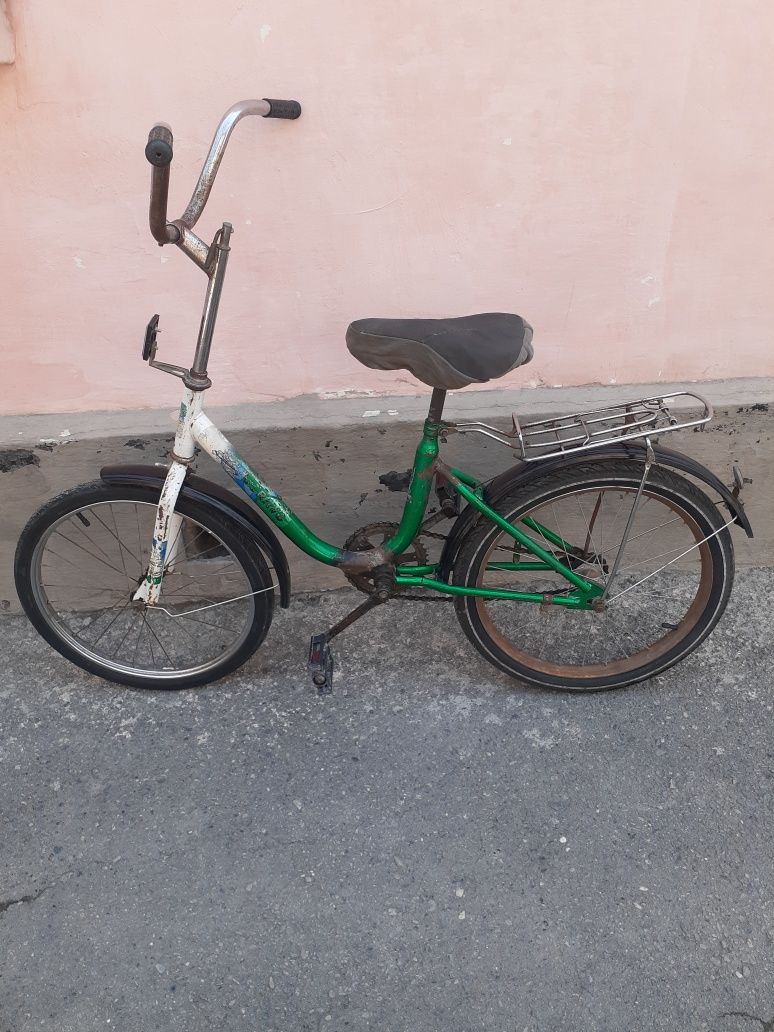 Продаеться велосипед