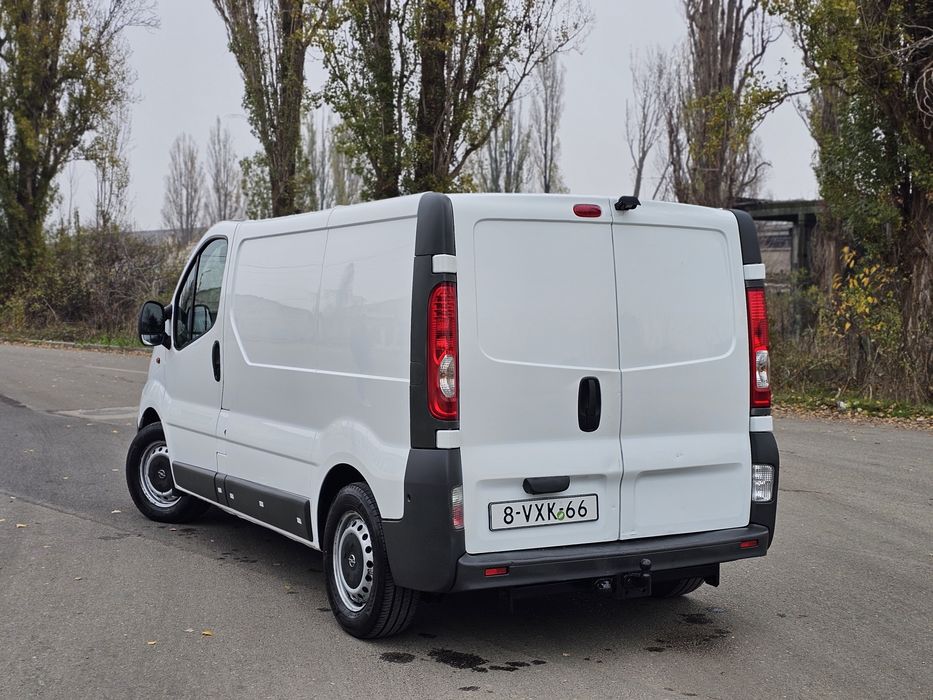 Opel Vivaro 2.0 CDTI 2012 Euro 5 / 3 locuri/Carte service