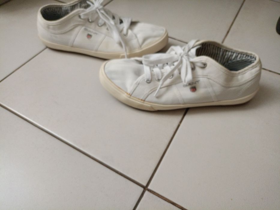 Vând tenesi Gant, purtați dat in stare buna, mărimea 41, produs de c