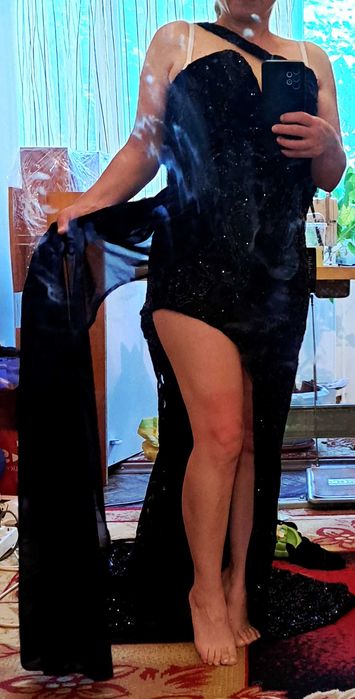 Rochie noua, din dantela cu trena