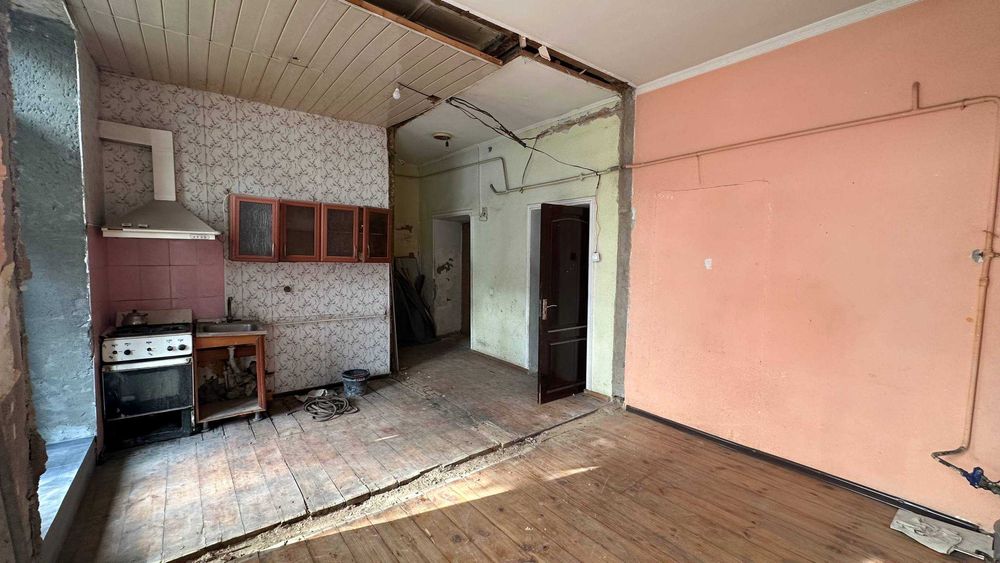 Нежилое помещение Паркентский 72м2, Без ремонта, 1-линия, срочно