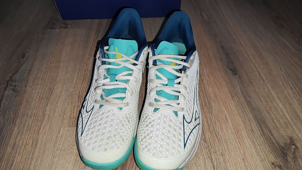 Обувки mizuno wave exceed tour 5 и Asics sky elite ff tokyo