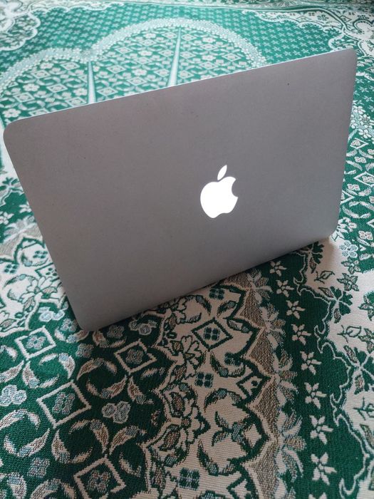 Macbook air 11 2010
