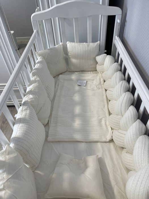 Продам бортики на детскую кроватку