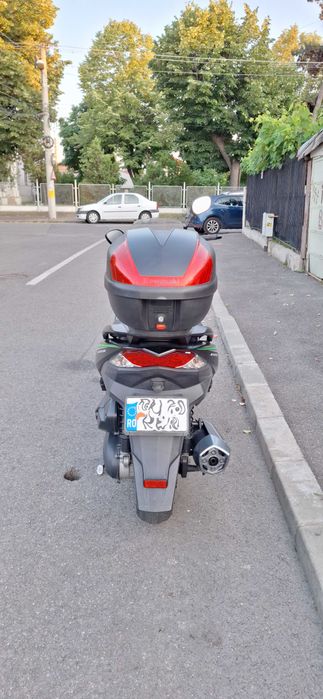Kawasaki J125 maxiscuter 2017