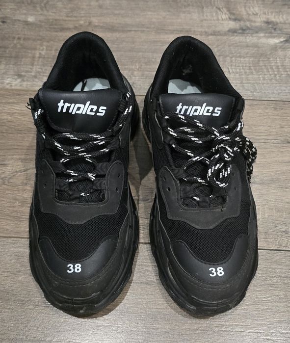 Обувки спортни черни