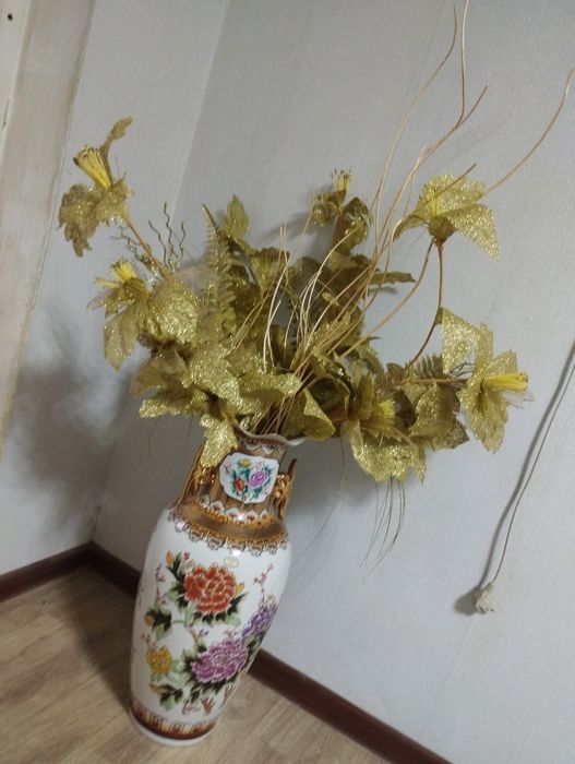 Ваза Китай. 72 см  высота