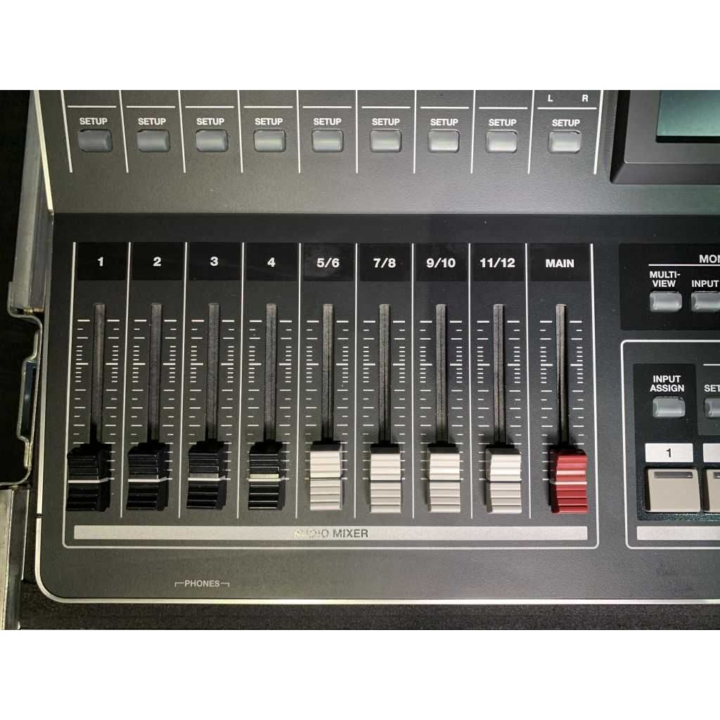 Roland VR-50HD Multi-Format AV Mixer Audio video Live Switcher