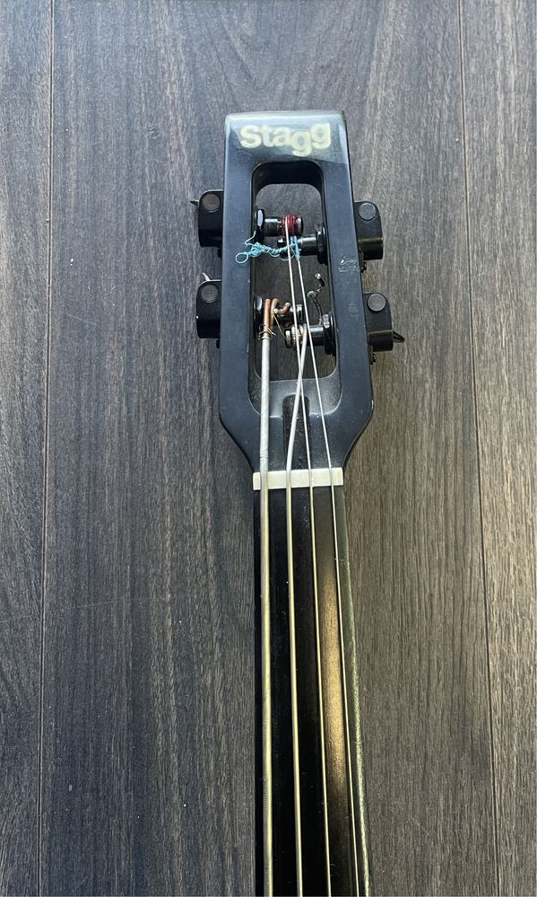 Amanet F28: Contra Bass Stagg HDB-200 (p)