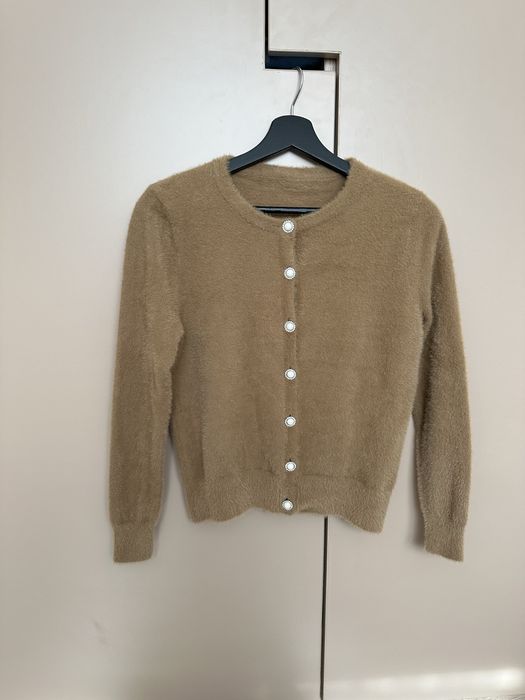 Жилетка с перлени копчета