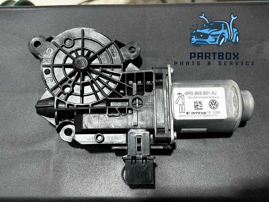 Моторче стъкло предна лява врата за VW Golf VI 2012