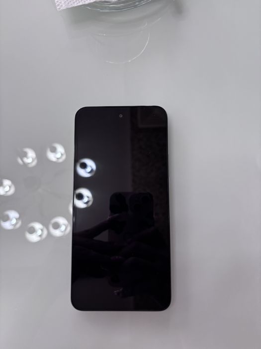 Xiaomi Redmi 15 бял  . 256 GB. 8 RAM