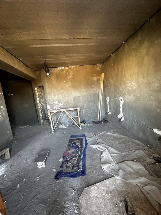 Срочно прадайутса квартера сагбон навастройка