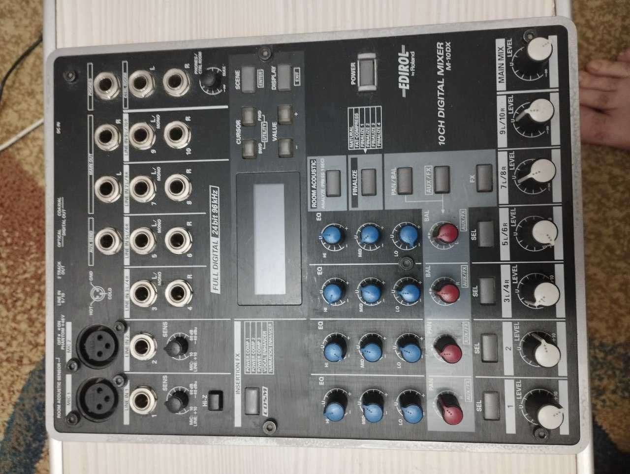 Продаётся звуковой микшер Mixer Edirol M-10DX