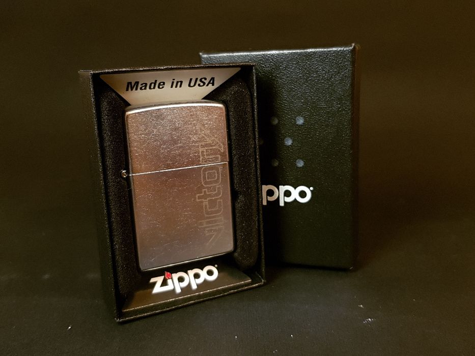 Оригинални бензинови Zippo ® запалки