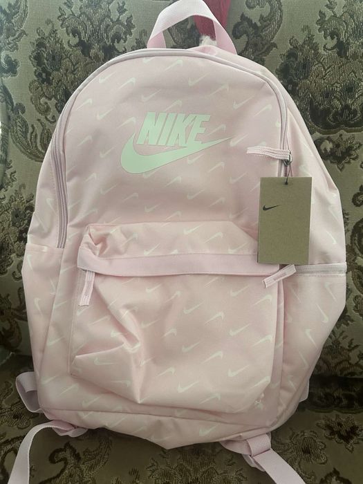 Розова раница Nike