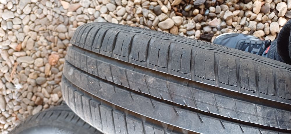 Cauciucului de vînzare  umflate cu jenti  cu  tot 185 .65  .14