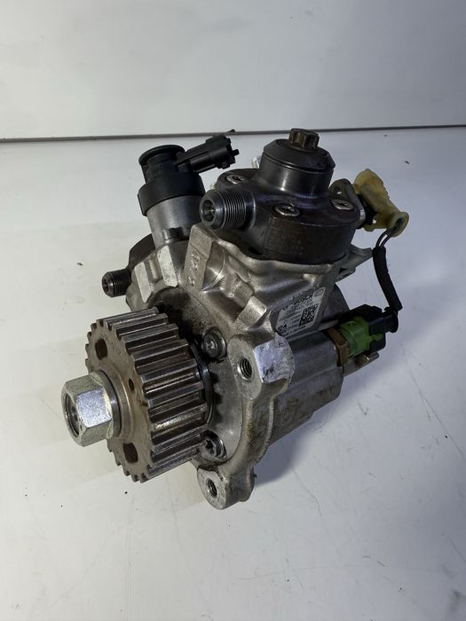 Горивна помпа 3.0 V6 D Land Rover Discovery 4 L319 (2009-2016)