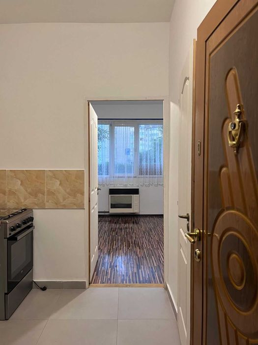 Garsonieră parter, cu beci generos – cartier Noua, Brașov