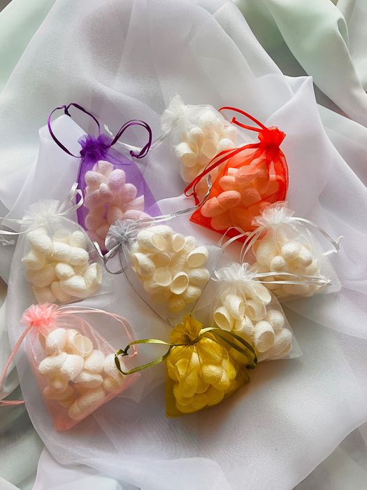 Копринени пашкули – естествена грижа и вдъхновение от природата