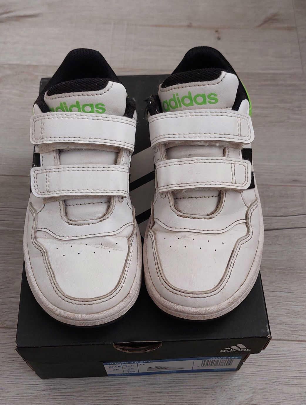 Детски Adidas Hoops, номер 28