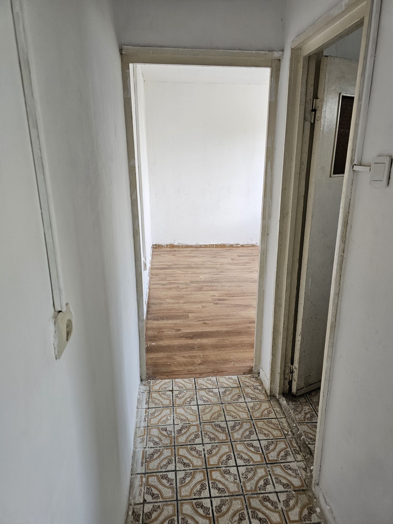 Vind apartament 2 camere