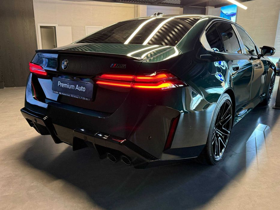 BMW M5 Sedan (G90) с гарантии в наличии