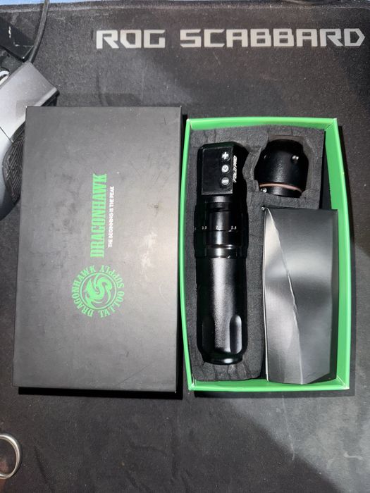 Vand masina de tatuat + consumabile