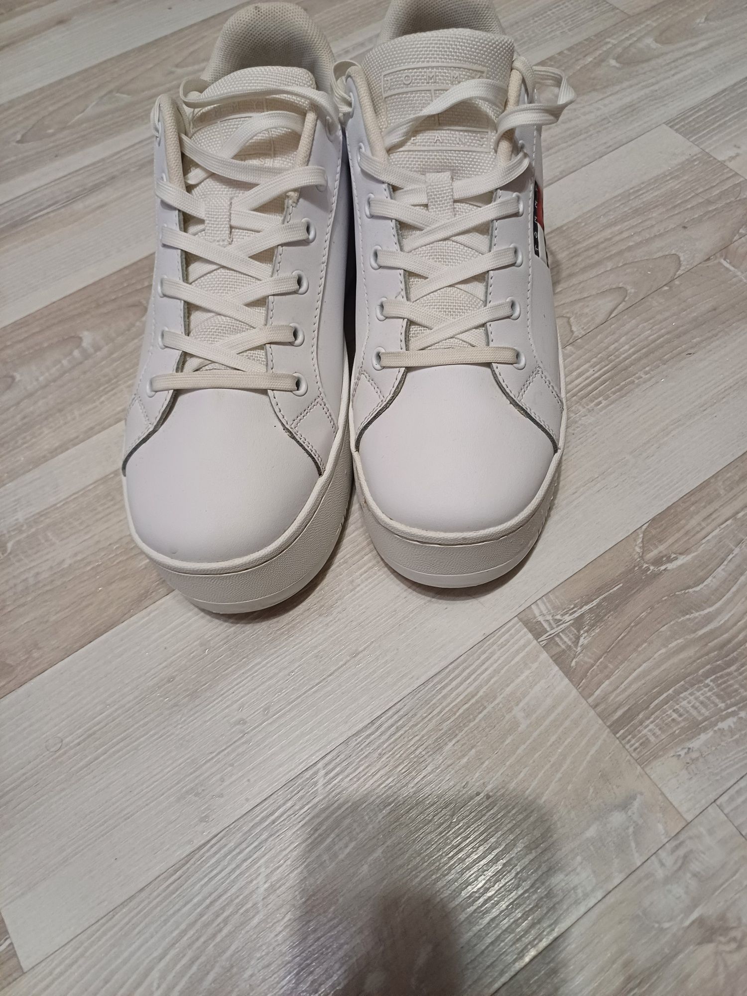 Tommy Jeans
Сникърси Tjw Flatform Ess